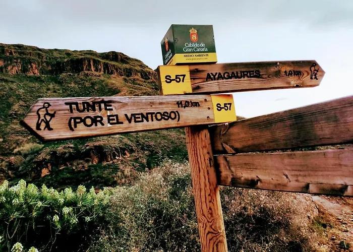 Δωμάτια σε οικογενειακή κατοικία Friends'bed-room In Quiet Montain - Swimming Pool, Jacuzzi, Tv Outdoor - La Lezardiere