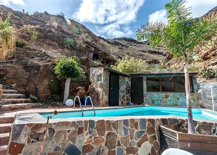 Habitación en casa particular Friends'bed-room In Quiet Montain - Swimming Pool, Jacuzzi, Tv Outdoor - La Lezardiere