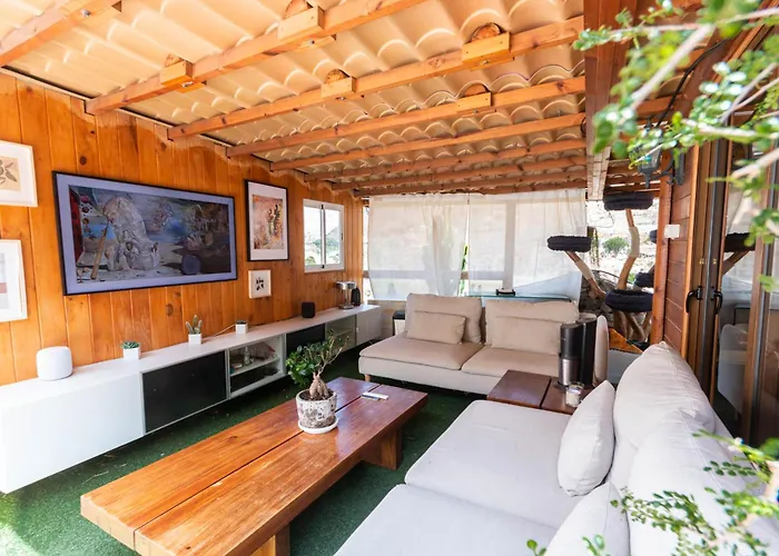 Friends'bed-room In Quiet Montain - Swimming Pool, Jacuzzi, Tv Outdoor - La Lezardiere 民宿 *