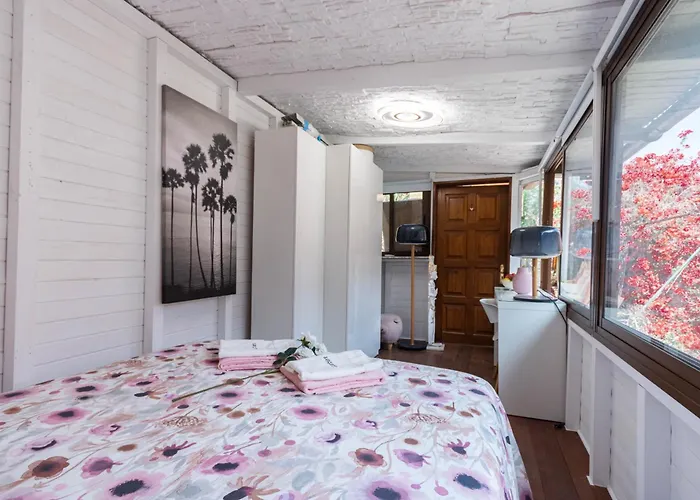 Friends'bed-room In Quiet Montain - Swimming Pool, Jacuzzi, Tv Outdoor - La Lezardiere *